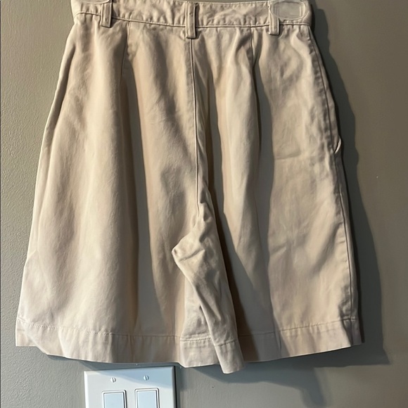 Women’s Cream Shorts - Picture 4 of 6